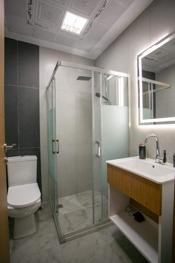 Blau Gruen Istanbul Otel ภายนอก รูปภาพ